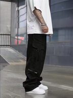 Men’s Wide-Leg Cargo Pants
