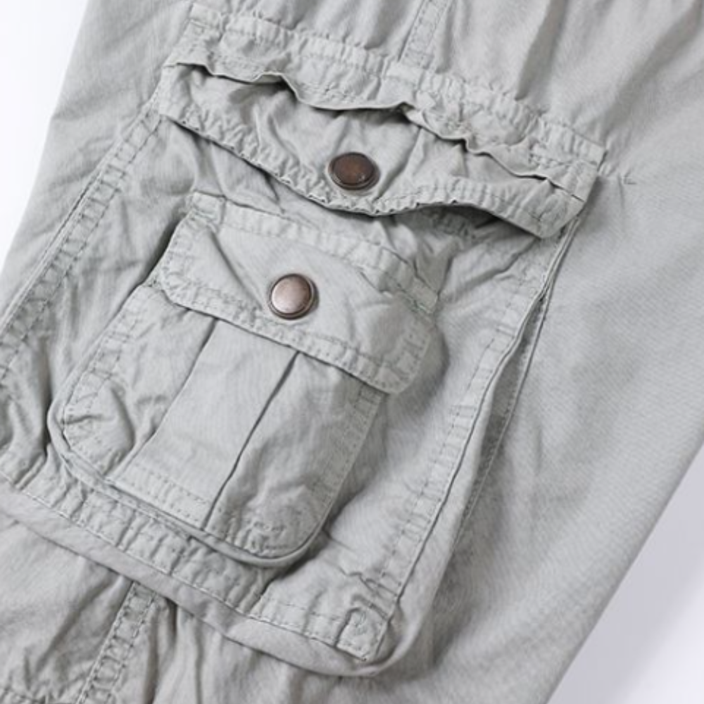 Men’s Cargo Shorts with Multiple Pockets