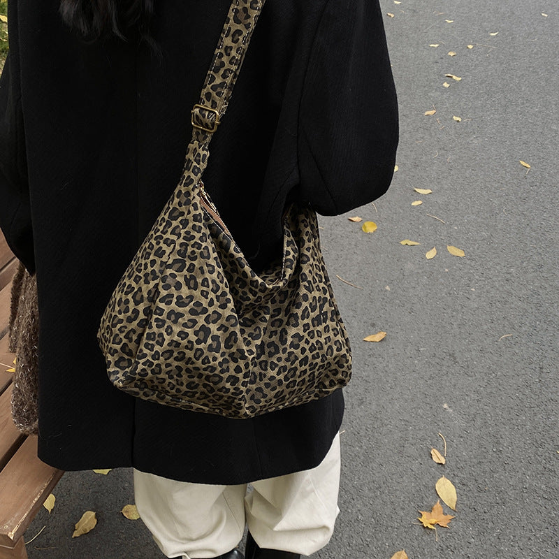 Women’s Leopard Print Zip Tote Bag