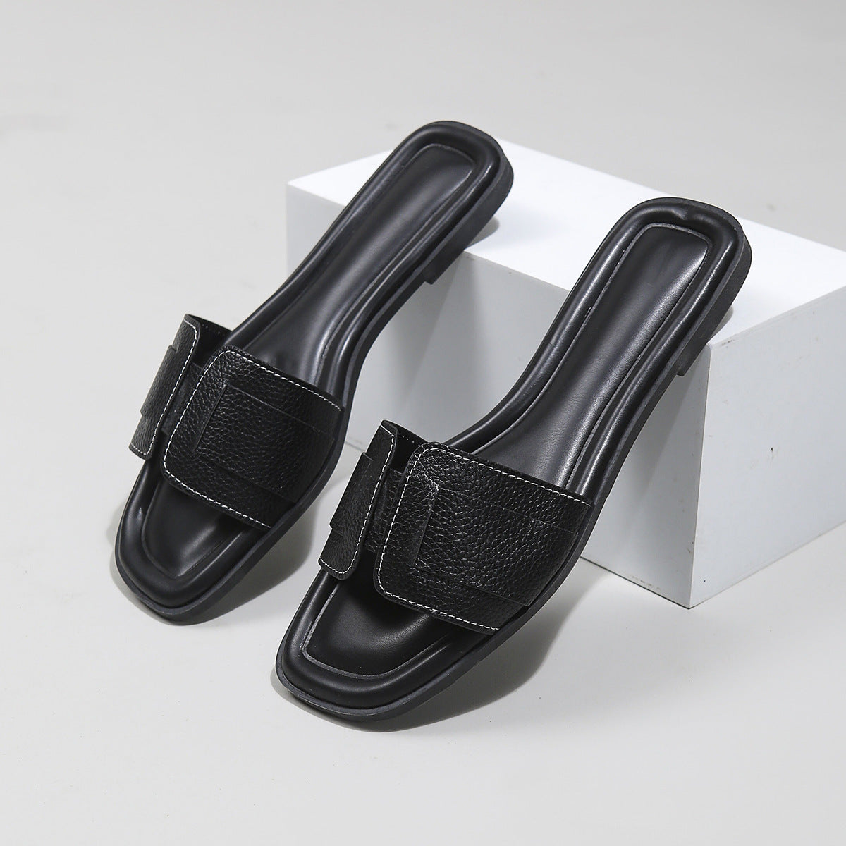 Women’s Summer Flat Slip-On Sandals