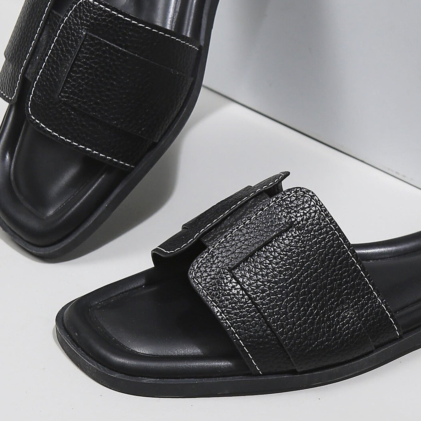 Women’s Summer Flat Slip-On Sandals