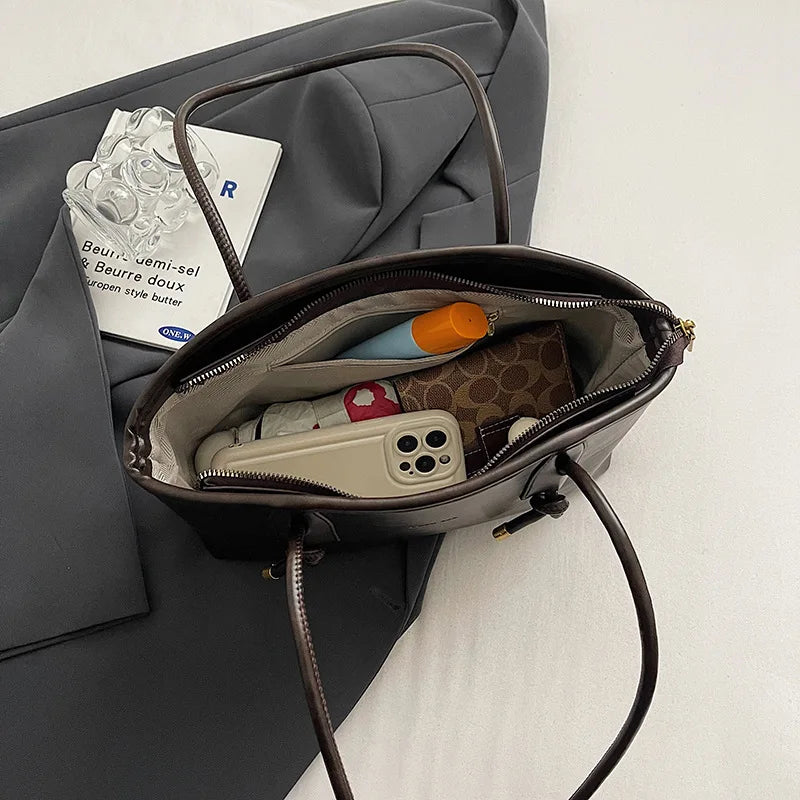 Women’s Vintage PU Leather Shoulder Bag with Long Straps