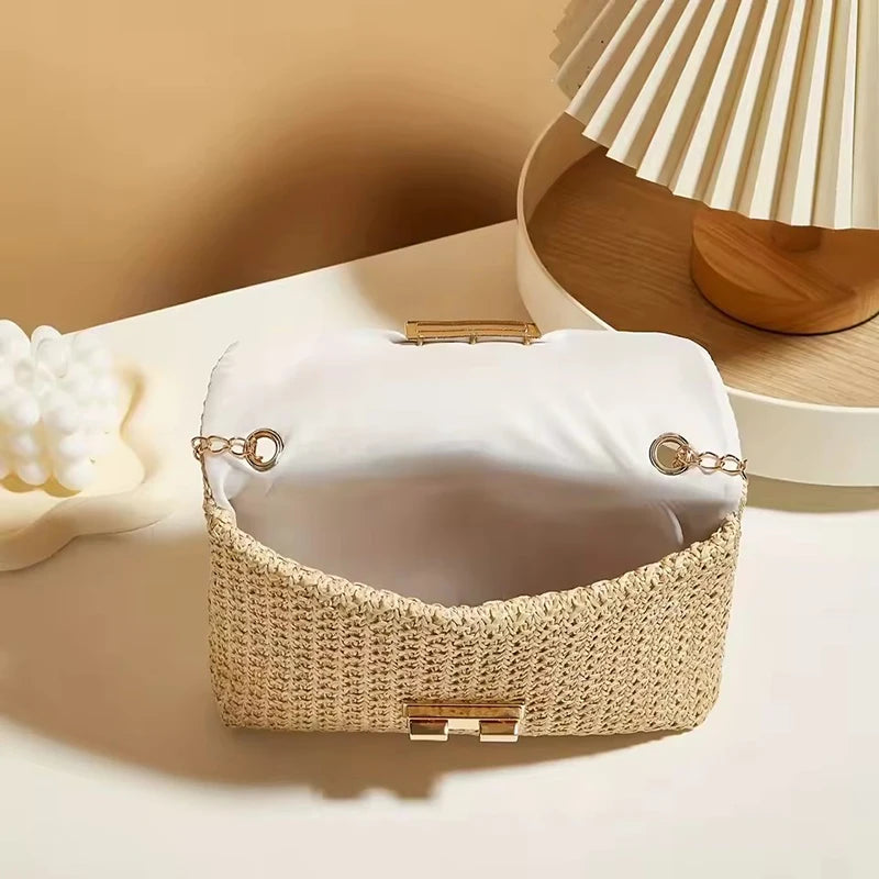 Women’s Woven Crossbody Shoulder Bag with Chain Strap